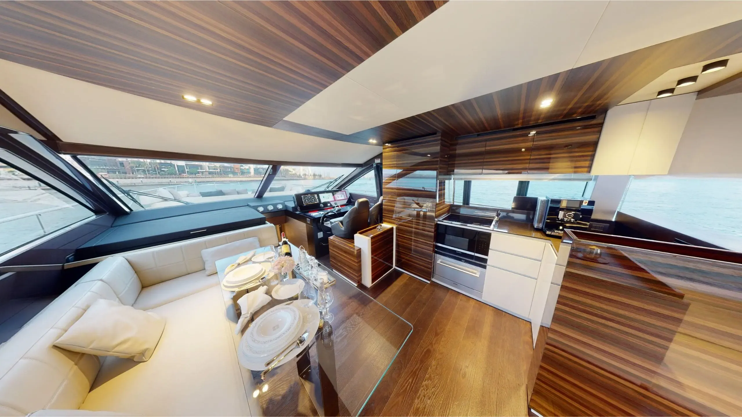 Ferretti 67 - Image 16