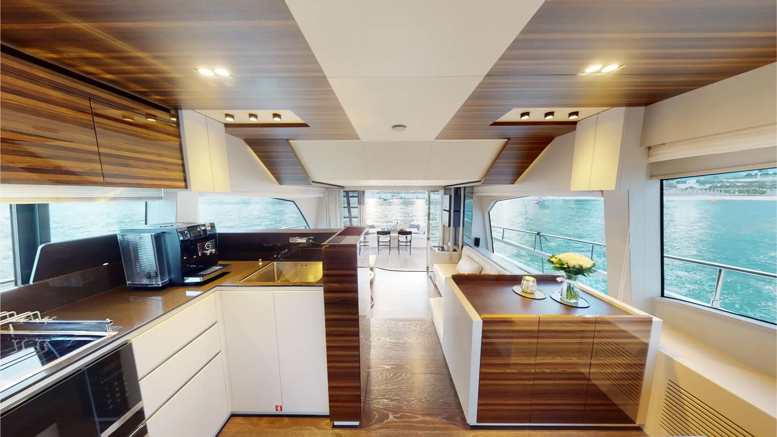 Ferretti 67 - Image 17