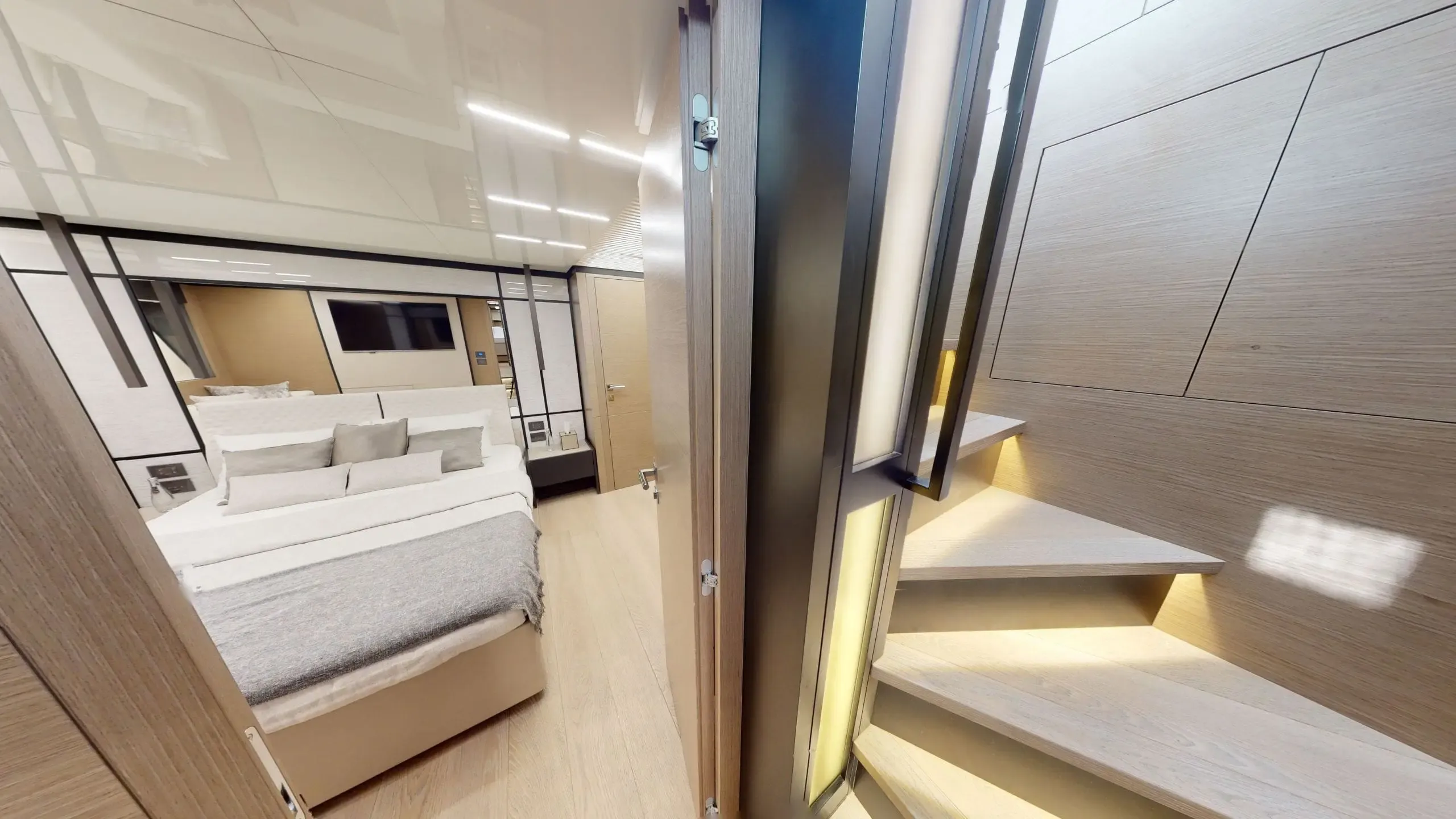 Ferretti 78 - Image 15