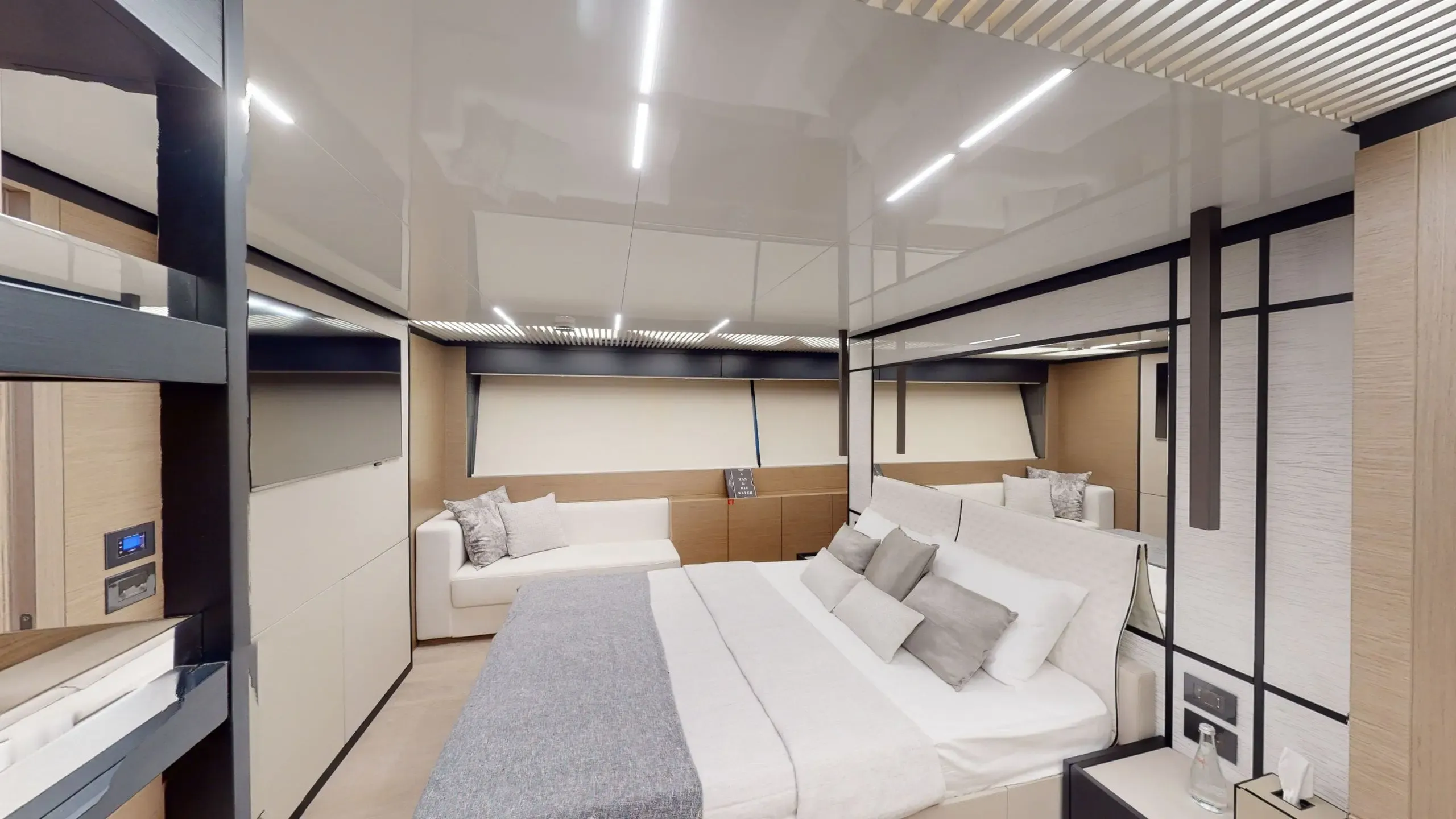 Ferretti 78 - Image 16
