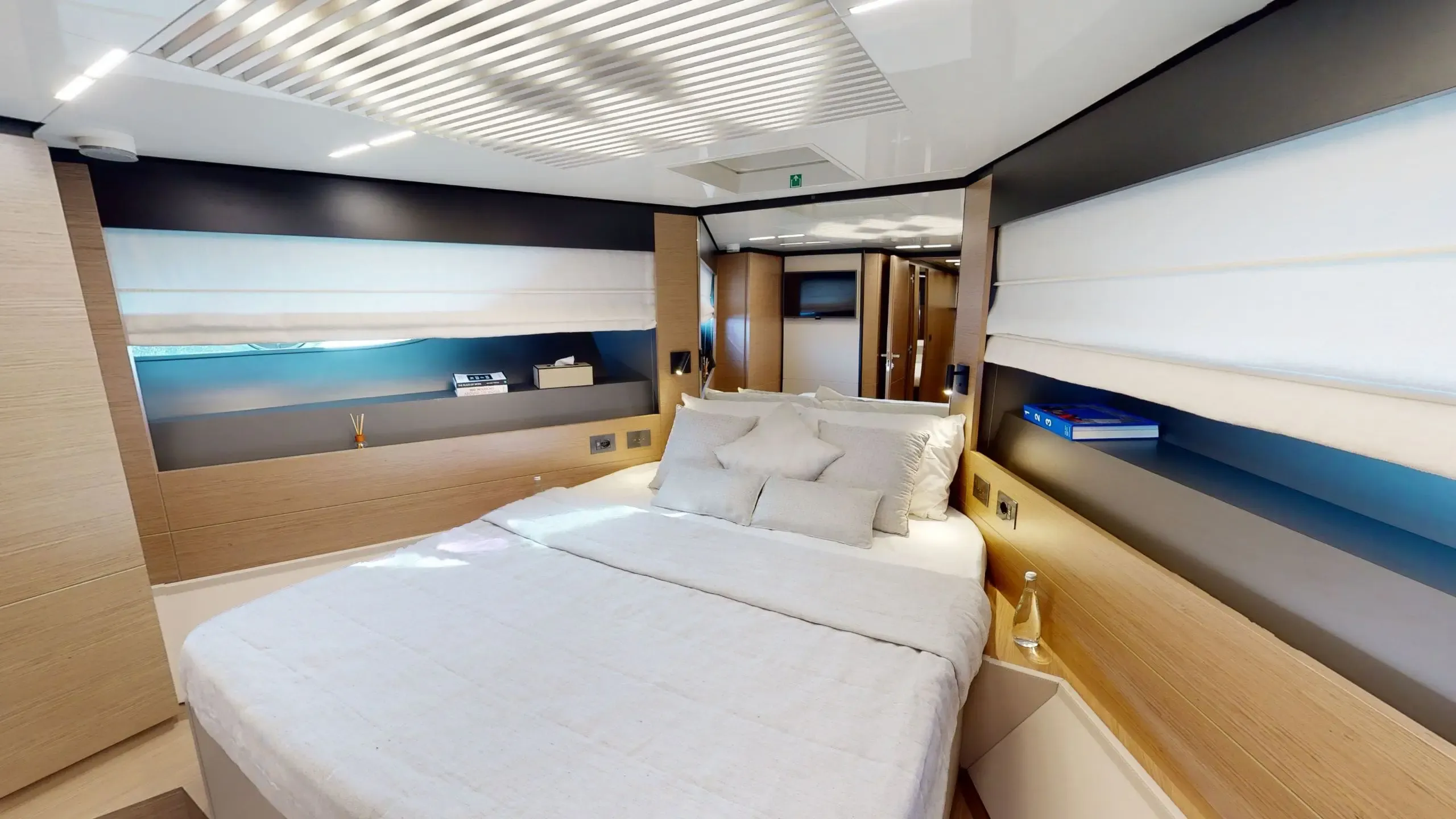 Ferretti 78 - Image 18