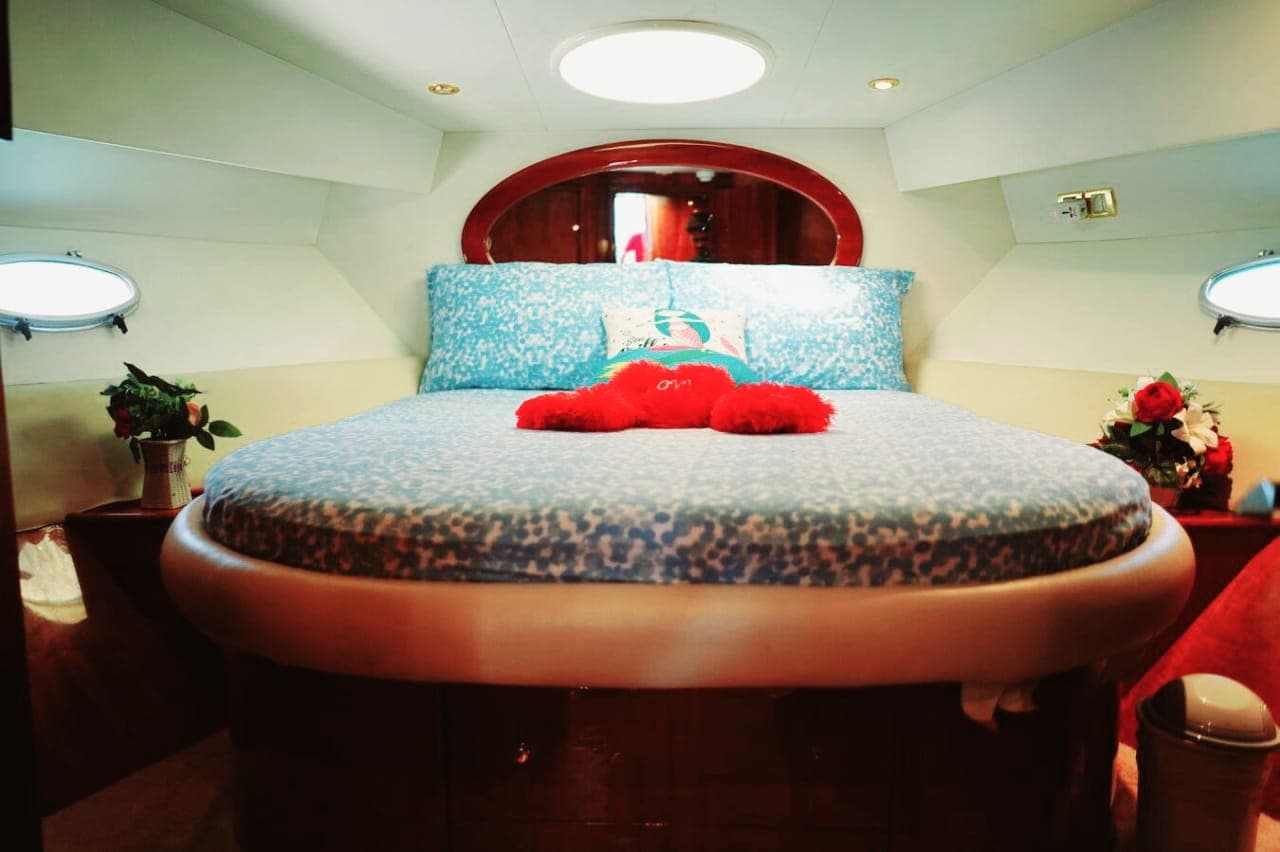 Gulf Craft 48 - Image 3