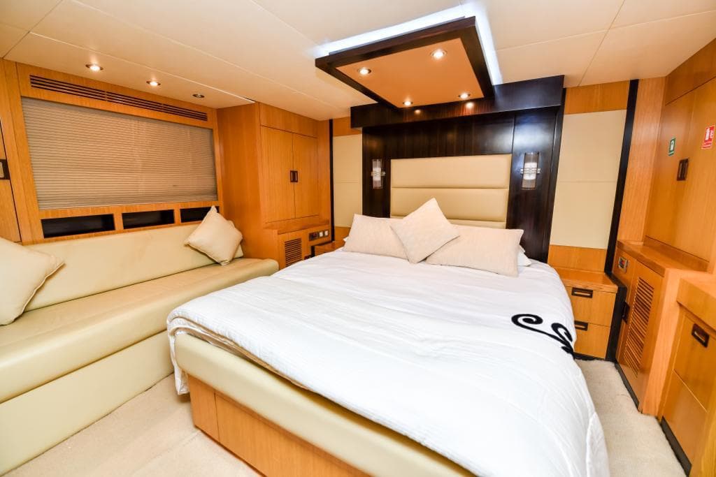 Majesty 66 II - Image 7